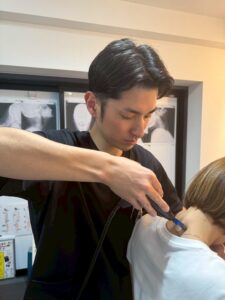 【首の痛みでお悩みの方へ】